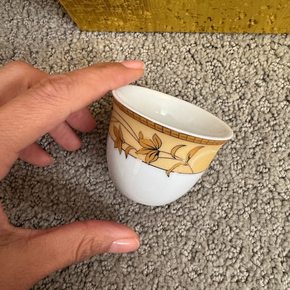 Turkish Coffee Cups Set – 23 Pieces Fine Porcelain “Coffee Me” Gold Gift Boxes - Picture 7 of 7